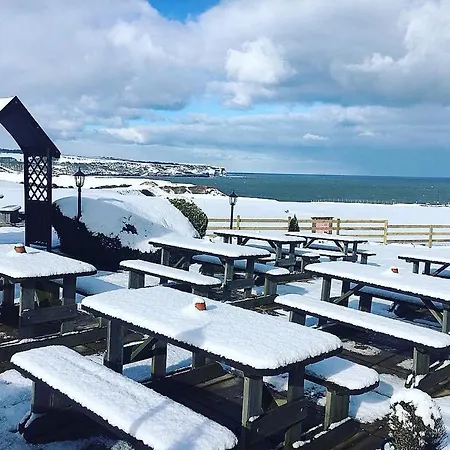 The White House Inn - Whitby Мини-отель