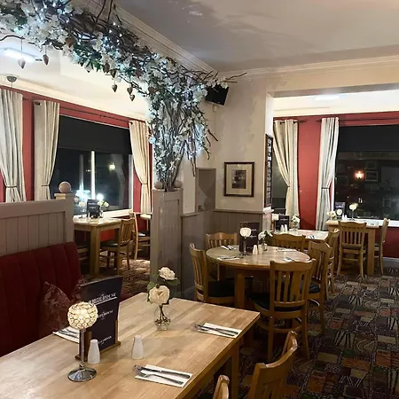 The White House Inn - Whitby Мини-отель Уитби