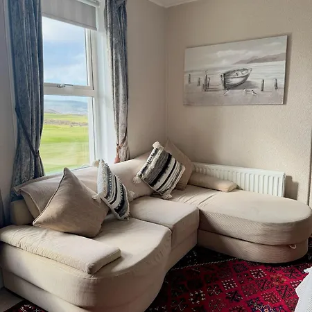 Мини-отель The White House Inn - Whitby 4*