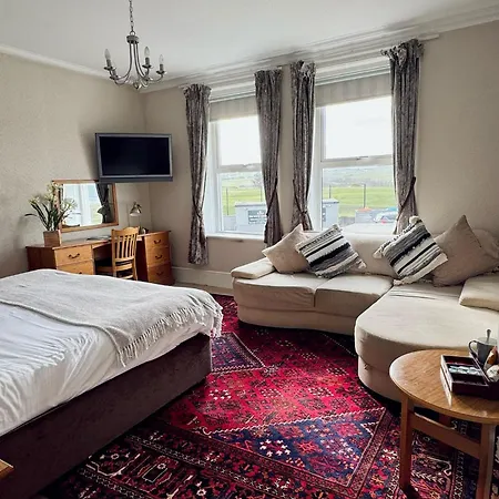 The White House Inn - Whitby Мини-отель