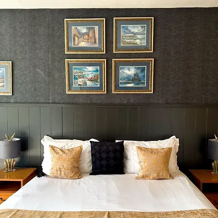 The White House Inn - Whitby