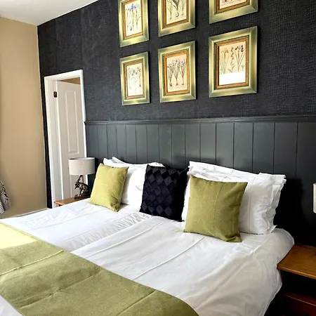 The White House Inn - Whitby Мини-отель Уитби
