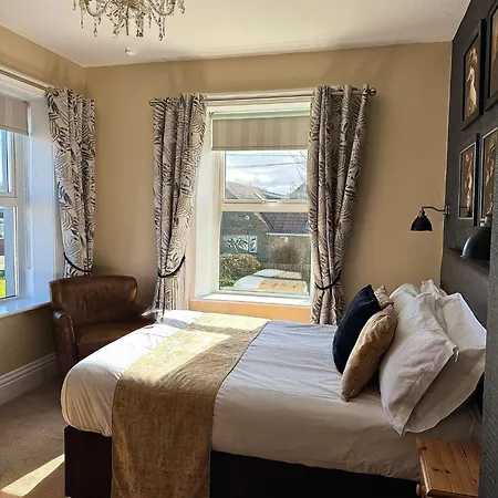The White House Inn - Whitby 4* Уитби