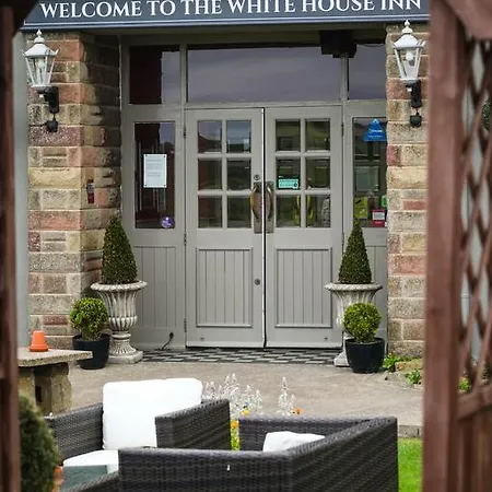 The White House Inn - Whitby Мини-отель 4*