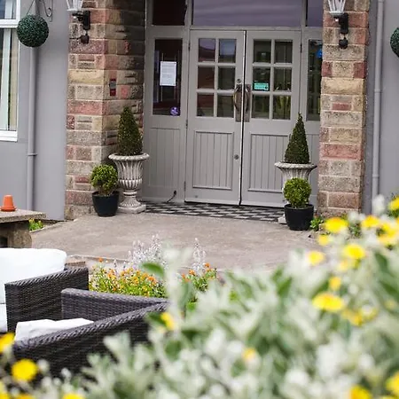 Мини-отель The White House Inn - Whitby
