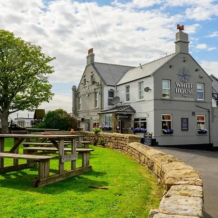 The White House Inn - Whitby Мини-отель Уитби
