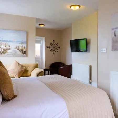 The White House Inn - Whitby Inn