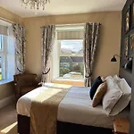 The White House - 4* Whitby