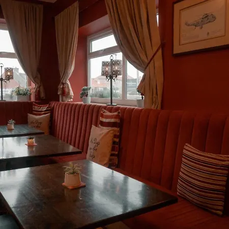 Estalagem The White House - 4*
