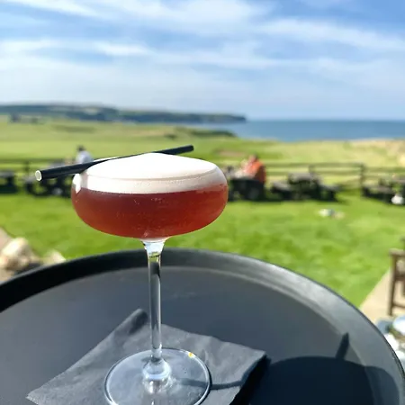 The White House - 4* Whitby