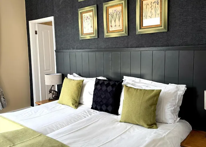 The White House Inn - Whitby Inn Whitby