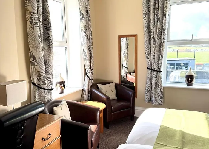 The White House Inn - Whitby 4*