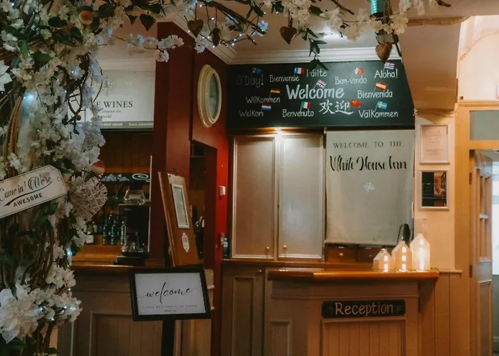 The White House Inn - Whitby Inn 4*